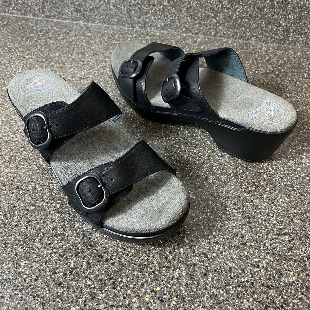 Dansko Women's Size EU 40 US 9.5 Black Leather Platform Sandals Slip On Open Toe
